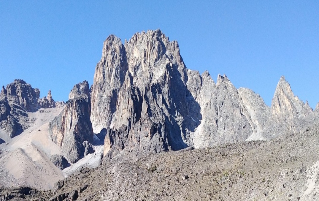 Mt Kenya 4 Days up Sirimon Down Sirimon